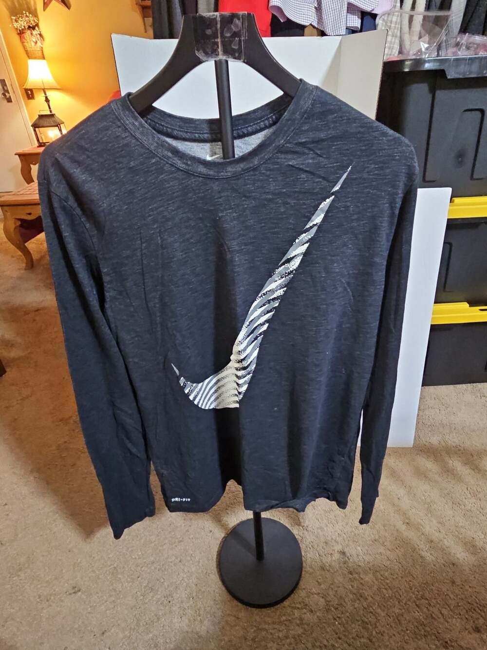 Nike The Nike Tee Long Sleeve Shirt Size M Black Dri-Fit Swoosh
